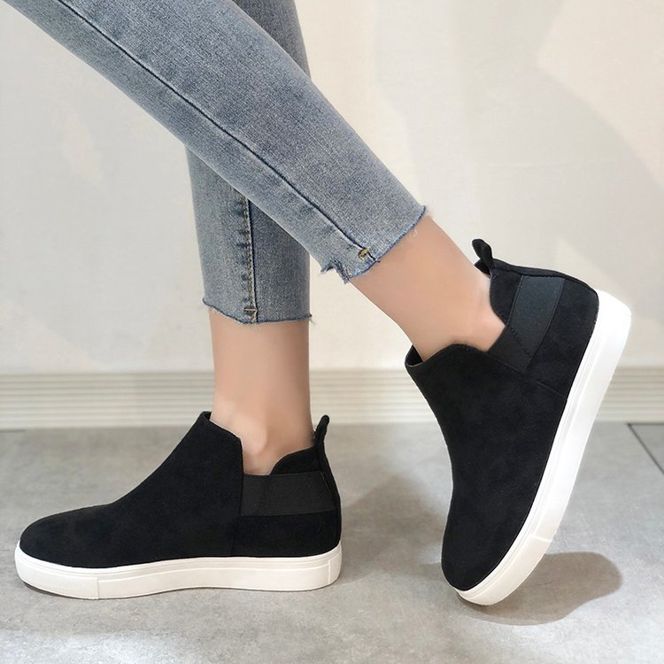 Thin retro snow boots