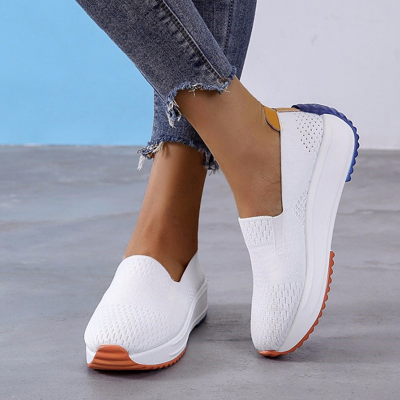 Women's slip-on casual shoes