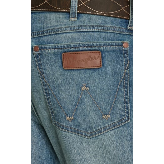Wrangler Retro Men's Light Wash Relaxed Fit Boot Cut Jeans