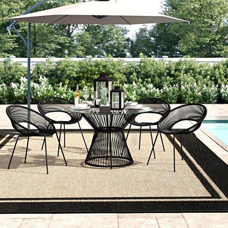 Ehrlich Round 4 - Person 48'' Long Dining Set