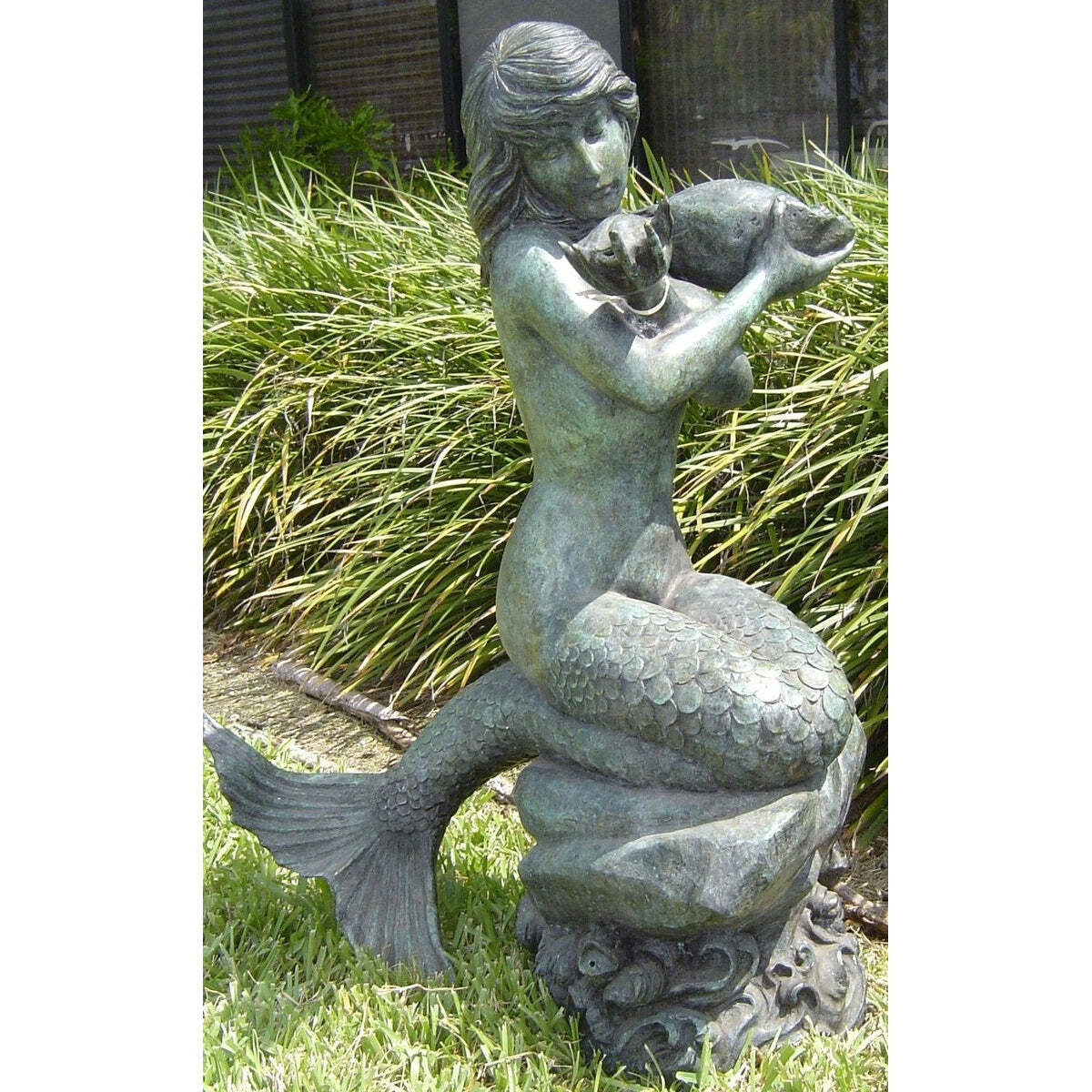 Sitting Mermaid Statue